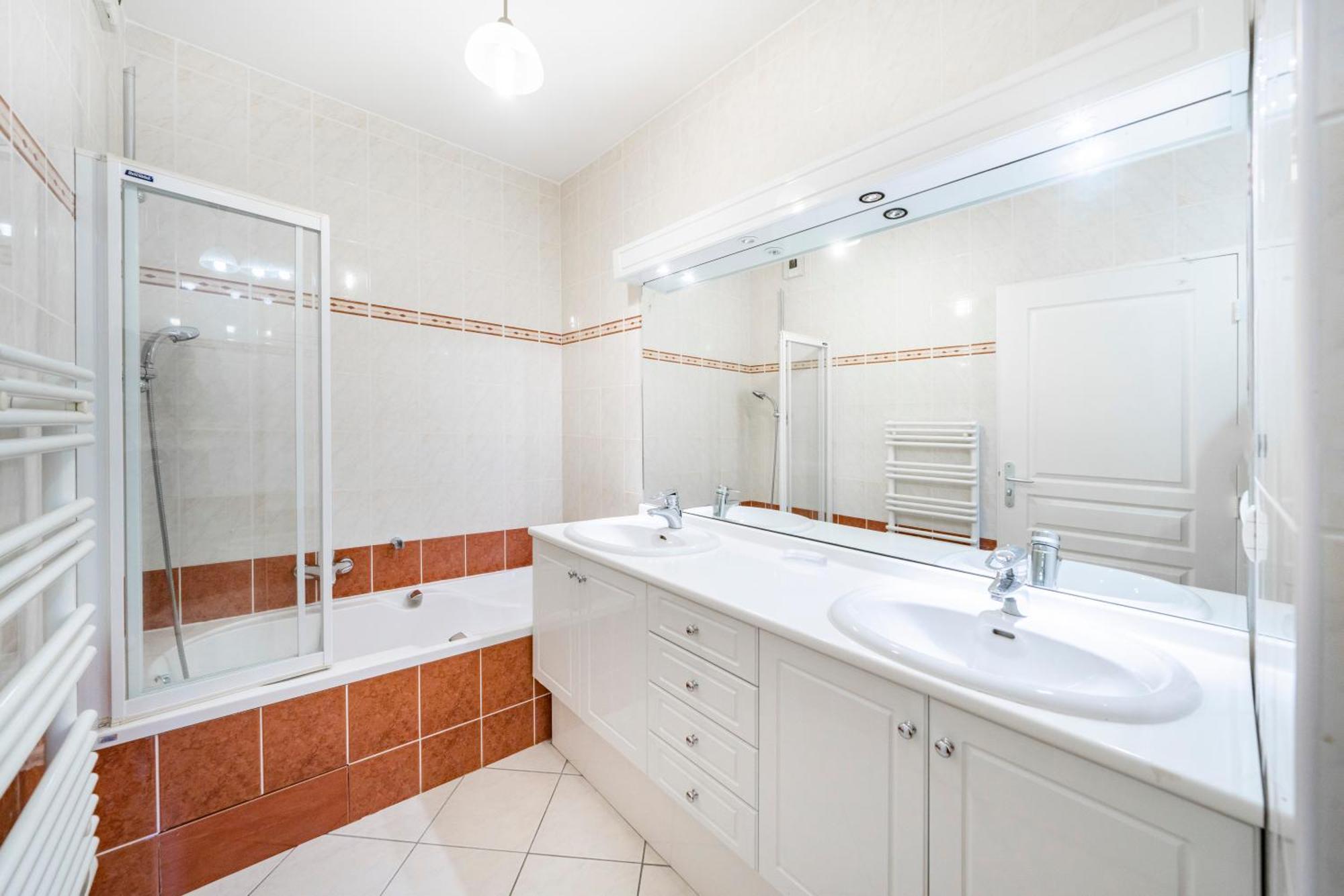 Apartment Jardin Florian, 8/10 Rue Victor Cousin, *