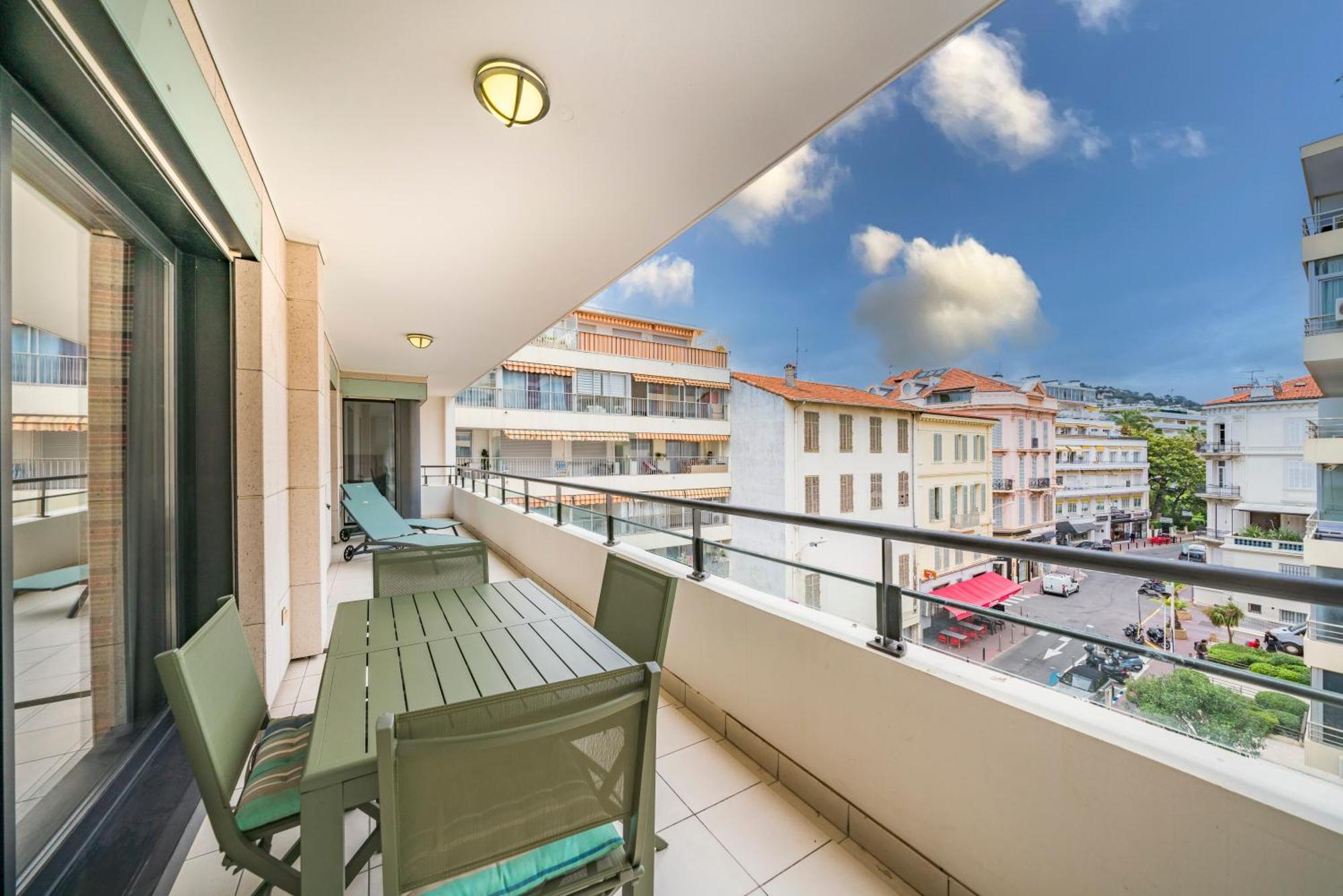 Jardin Florian, 8/10 Rue Victor Cousin, Apartment *