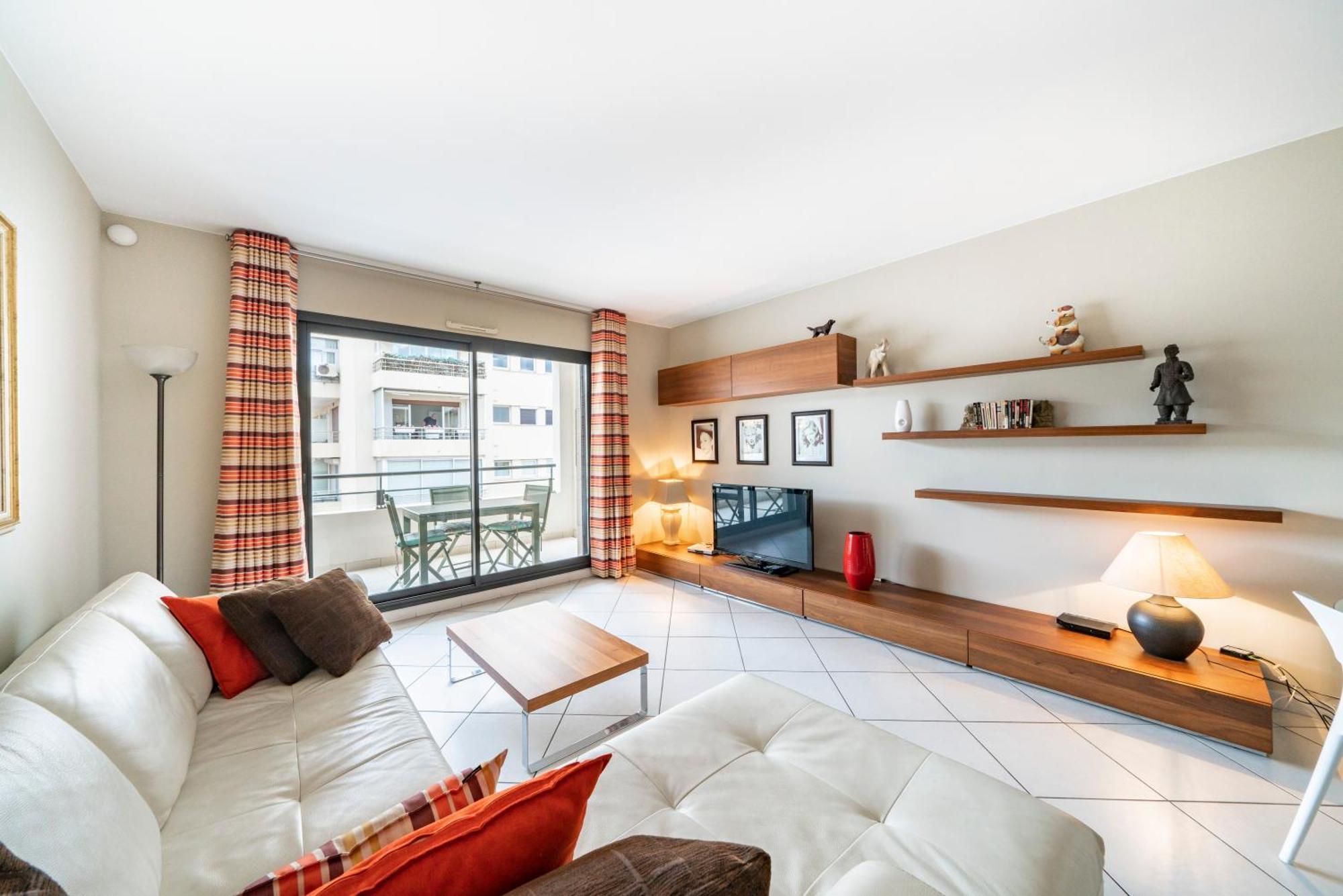 Apartment Jardin Florian, 8/10 Rue Victor Cousin, *